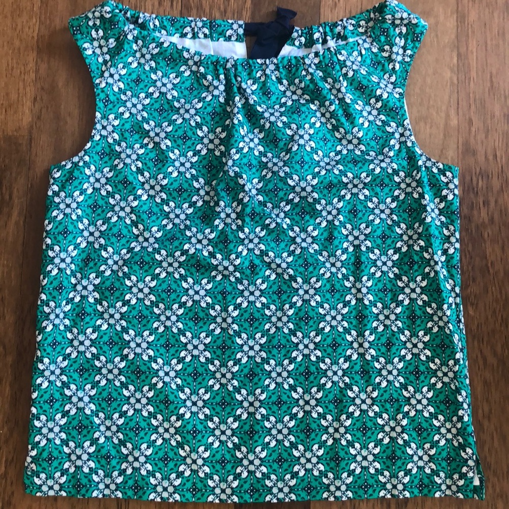 EUC Vineyard Vines sleeveless top size small